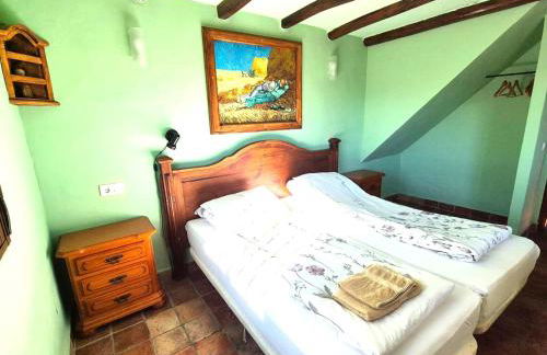 Rural cottage VINCENT van Gogh, with spectacular pool & OPTIONAL private 6 guests jacuzzi - Foto 16