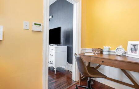 Downstairs 2 Bedroom Apt- Pet Friendly- walking distance to beach & shops - Foto 4