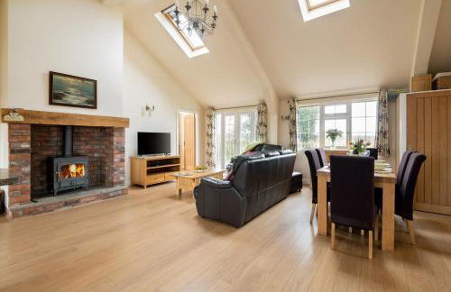 The Country Lodge at Hill House Farm Cheshire - Photo 21