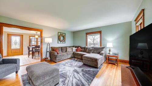 Charming Tonica Farmhouse with Private Yard! - Foto 1