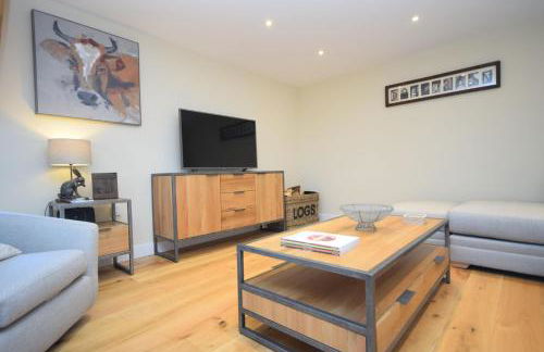 The Dairy , Emsworth - Photo 4