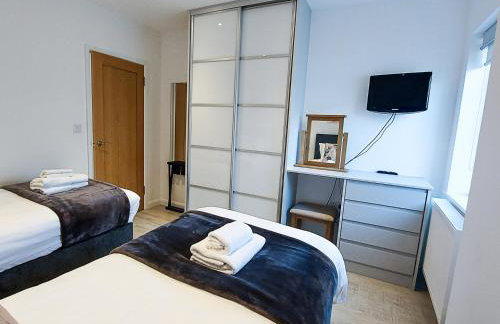 Meadow View Apartments are 2 and 3 bedroomed with private parking - Foto 38