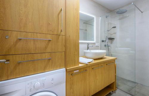 WintowinRentals Charming Apartment with Sunny Terrace near the Sea - Photo 6