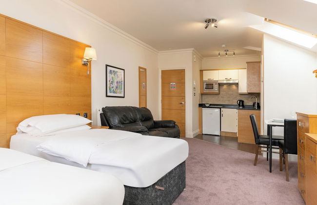 Teddington Lodge - Foto 9