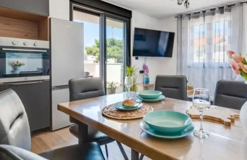 Terra Maiorum -12 person private Villa - heated pool and water massage - Foto 39