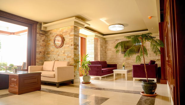 Coin salon dans le hall