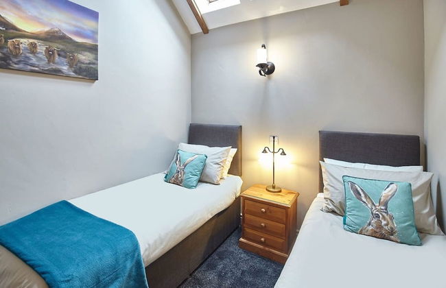 Host Stay The Byre - Photo 5