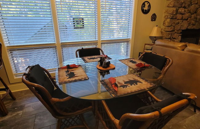 The Bear Den - Foto 1