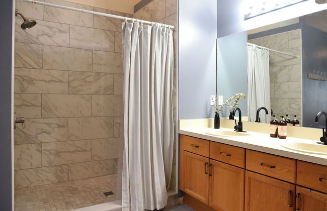 Artisan Poolside Paradise near Disney - Photo 35