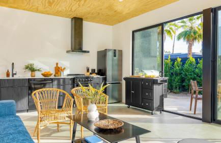 Blackhaus Suites by AvantStay – Modern Comfort in Downtown Palm Springs - Foto 18