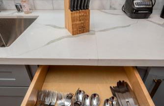 Stunning 3-BR Residence with Free Parking & Patio - Foto 32