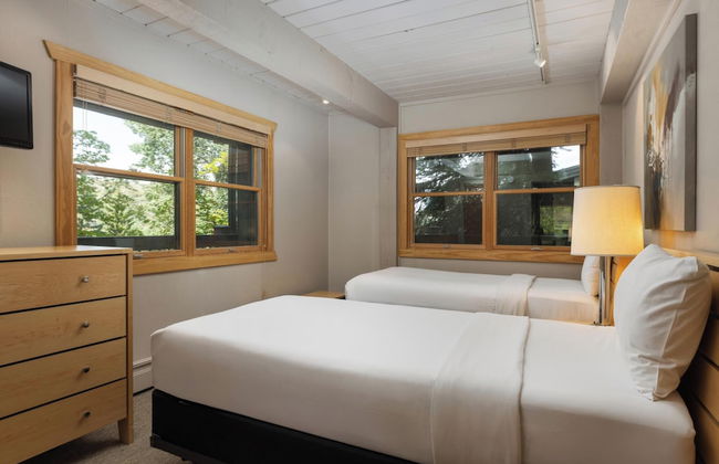 Top of the Village - Foto 79