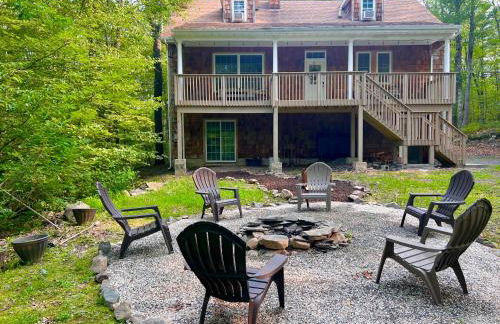 Catskill Cabin with Firepit & Indoor Jacuzzi Tub - Foto 47