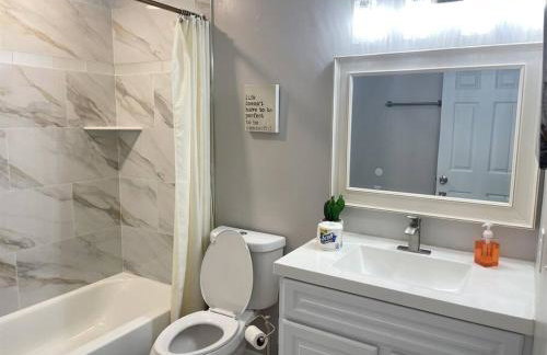 King Bed Suite, Fireside Hot Tub, Gameroom - Foto 21