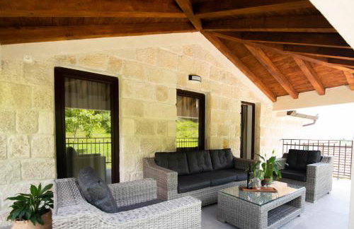 Stone house with 4 bedrooms and beautiful view - Foto 4