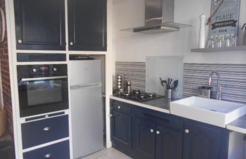 JOLIE MAISON AVEC JARDIN PRIVE DANS LE CENTRE VILLE DE BRIARE - Photo 18