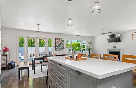 Family Friendly 3bed ,2bath Pool, Hot-tub, Cold Plunge, Sleeps 8 - Foto 20