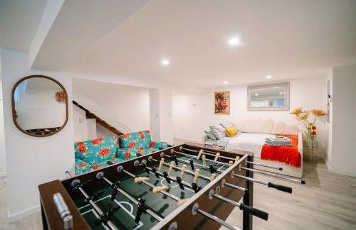 Modern 5BR DC Home Free Parking Steps from Metro Family-Friendly - Photo 42