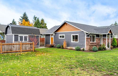 Family-Friendly Cottage with Playground in Centralia - Photo 24