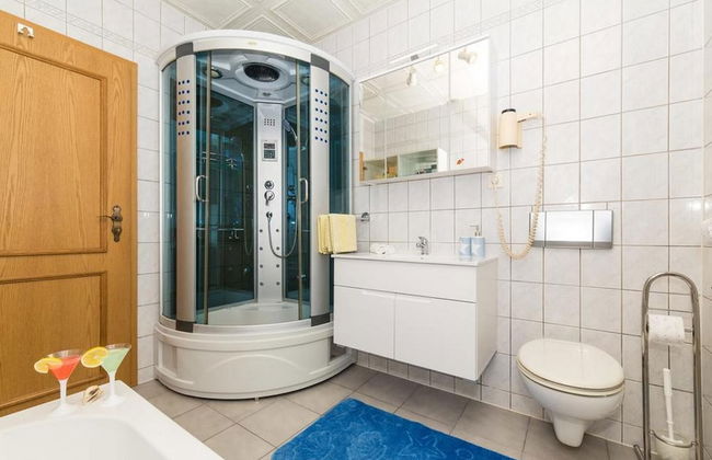 Spacious Holiday Home With Pool and Hot Tub in Kastel Stari - Foto 12