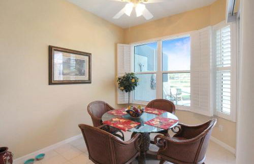 Serene pool home in the exclusive Heritage Oaks Golf & Country Club - Foto 40