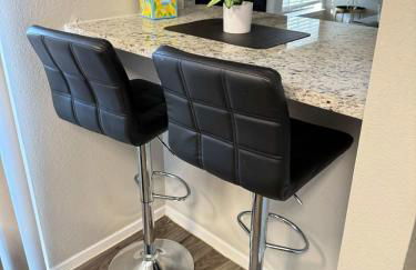 Boulevard Stays Serene 1BR King Suite with Pool Gym & Free Parking 01 - Photo 15