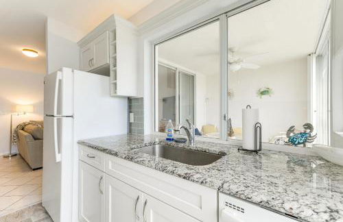 2 Mi to Jupiter Beach Condo with Lake Views - Photo 6