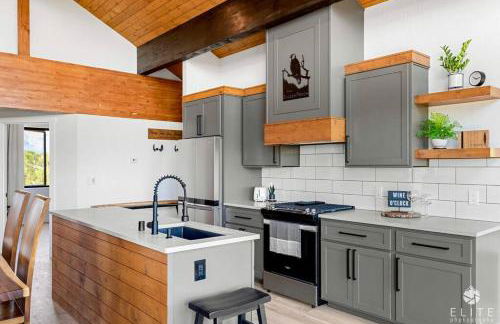 Luxury Living at The Eagles Perch Palmer AK - Foto 35