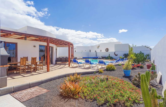 Villa Luar - Photo 7