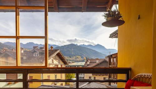 Appartamento Al Cirmolo - 4 Camere in Pieno Centro di Fiera di Primiero - Foto 1