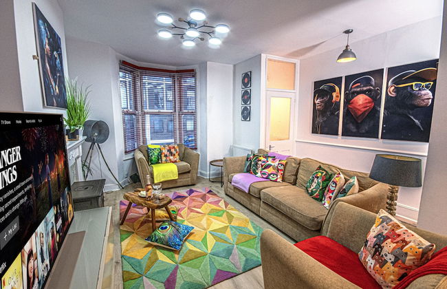 Stylish Super Central Modern Townhouse Retreat - Photo 1