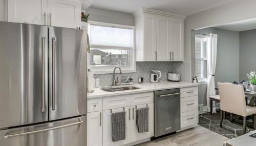 Newly Remodeled! Upscale Home in Buffalo Suburbs - Foto 3