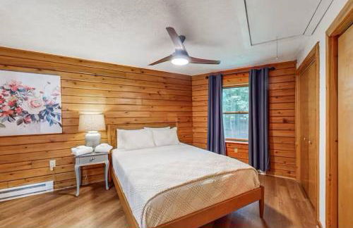 Cozy Log Cabin Near Ski Area and Lake including Hot Tub - Foto 10