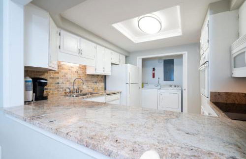 Beachfront Bliss at Shoreline Towers - Foto 43