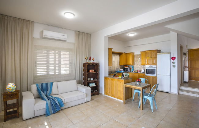 Meneou Beachfront Villa 5 - Foto 15