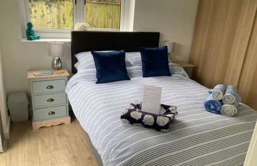 Villa Maria Southbourne - 2 Mins to Beach - Coastal - Dog-Friendly - Modern Luxury - Large Private Garden - Private Access - Parking - Foto 6