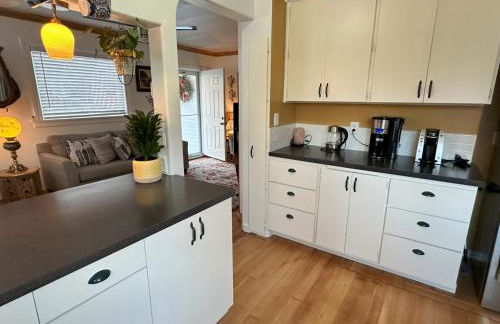 BoDekes N Tacoma Landing with HOT TUB near University - Foto 13