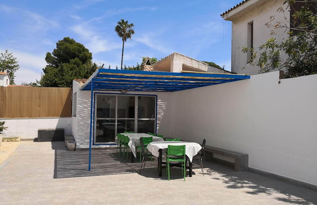 Villa con gran piscina en zona residencial - Photo 19