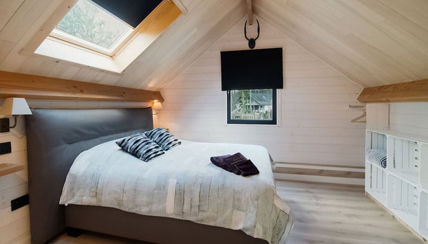 Idyllic Chalet in Biron with 2 Hot Tubs & Sauna - Photo 4, Room