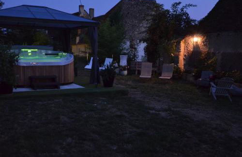 Charmant gîte au cœur du Berry avec jacuzzi et terrasse - FR-1-591-757 - Foto 7