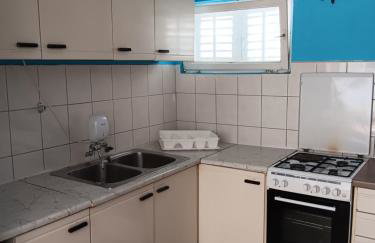 Babaloo Beach Apartments - Photo 11