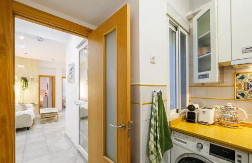 Bonito y muy fresco apartamento con patio privado - Photo 29