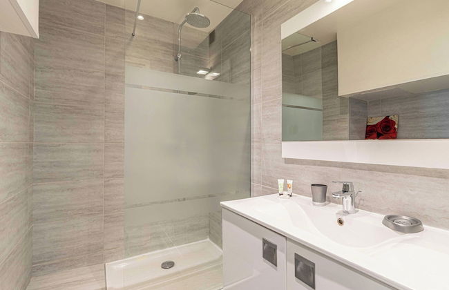 Nice Apartment With Balcony - Center Cannes 1br/4p - Foto 12