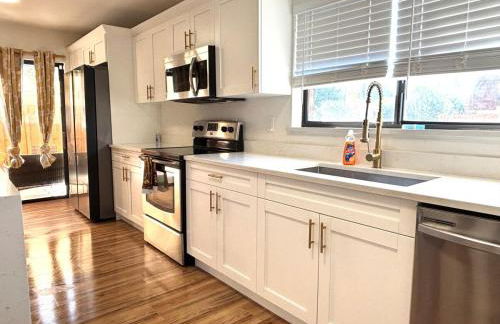 Bright 2BR Poolside Retreat Downtown Fort Myers - Foto 9