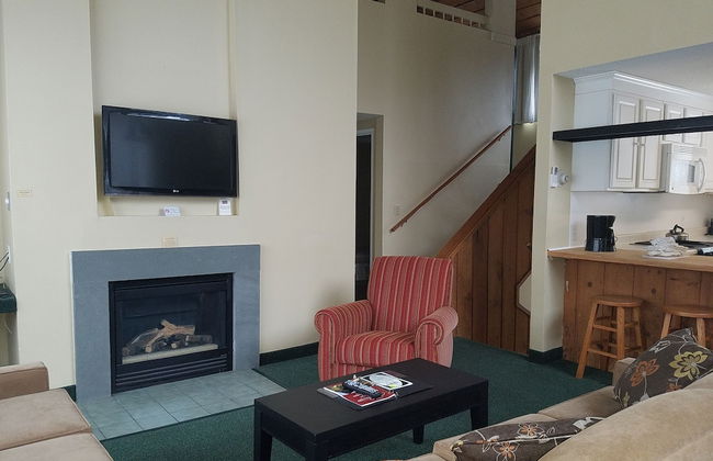 The Village of Loon Mountain - Photo 6