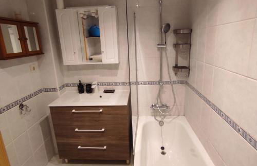 Paraíso del mar- Villa privada con piscina propia y vista al mar cerca de la playa - Photo 49