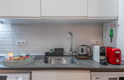 3min Walk Malasana - Trendy Cafes and Tapas Street - Photo 6