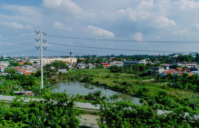 Comfortable and Simply Studio Apartment at Tamansari Skylounge - Foto 16