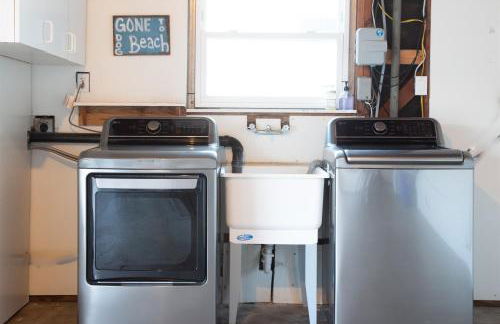 Live the Beach Life in a Quaint Shell Cottage - Foto 32