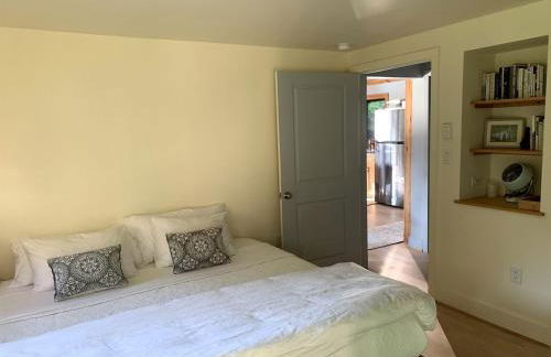 Gorgeous Cottage for Two, Overlooking Pond on 20 acres, Glamping in Pennsylvania - Foto 27